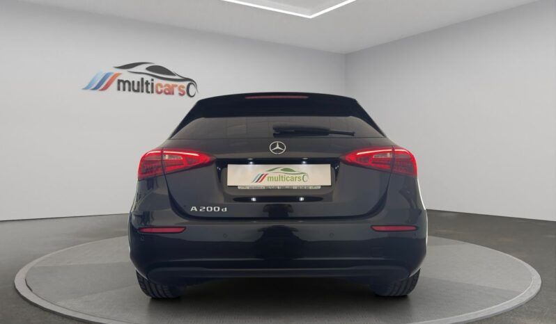 
								Mercedes-Benz A200 full									