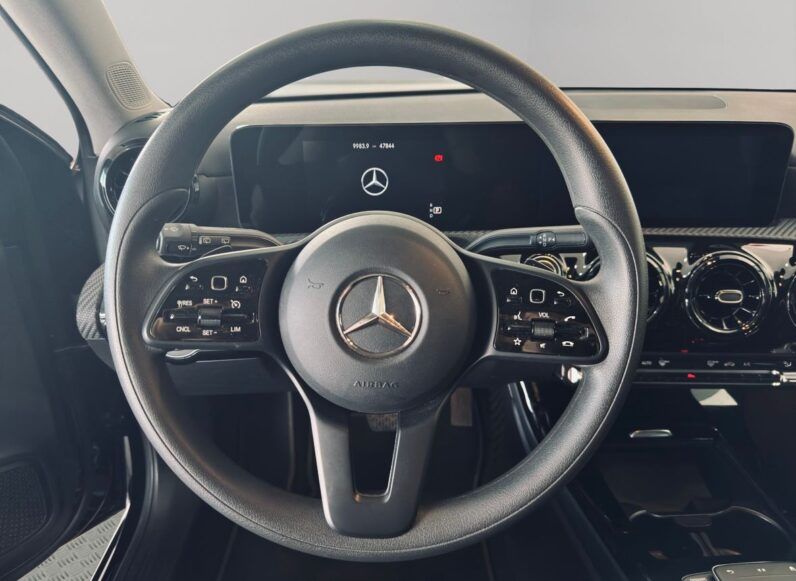 
								Mercedes-Benz A200 full									