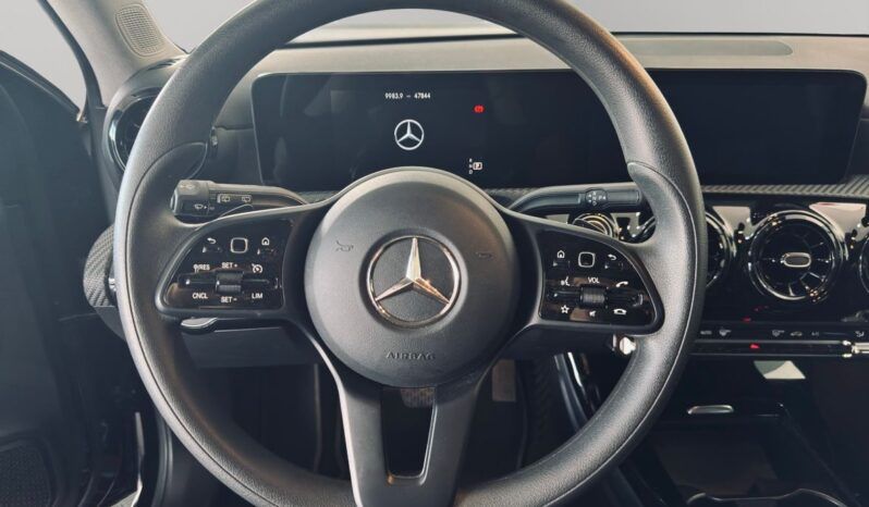 
								Mercedes-Benz A200 full									