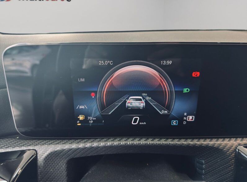 
								Mercedes-Benz A200 full									