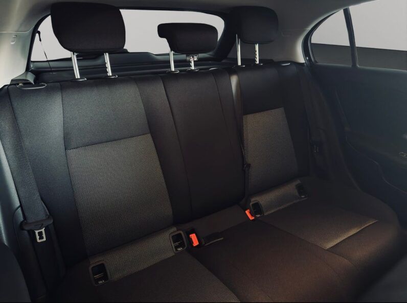 
								Mercedes-Benz A200 full									