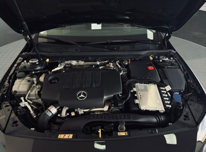 
								Mercedes-Benz A200 full									