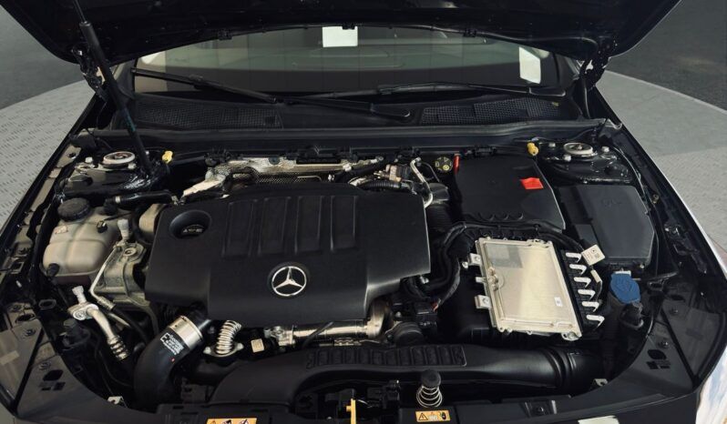 
								Mercedes-Benz A200 full									