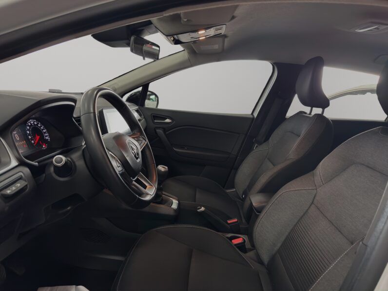 
								rENAULT CAPTUR 0187 full									