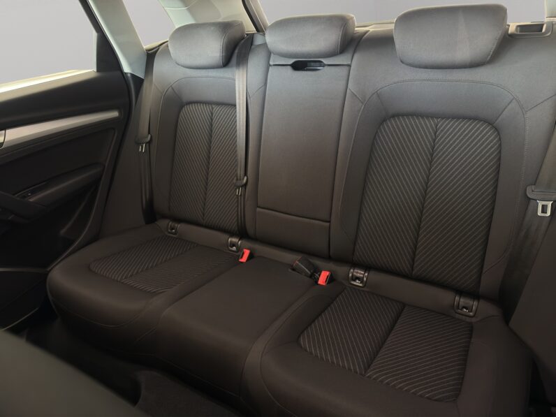 
								Audi q5 full									