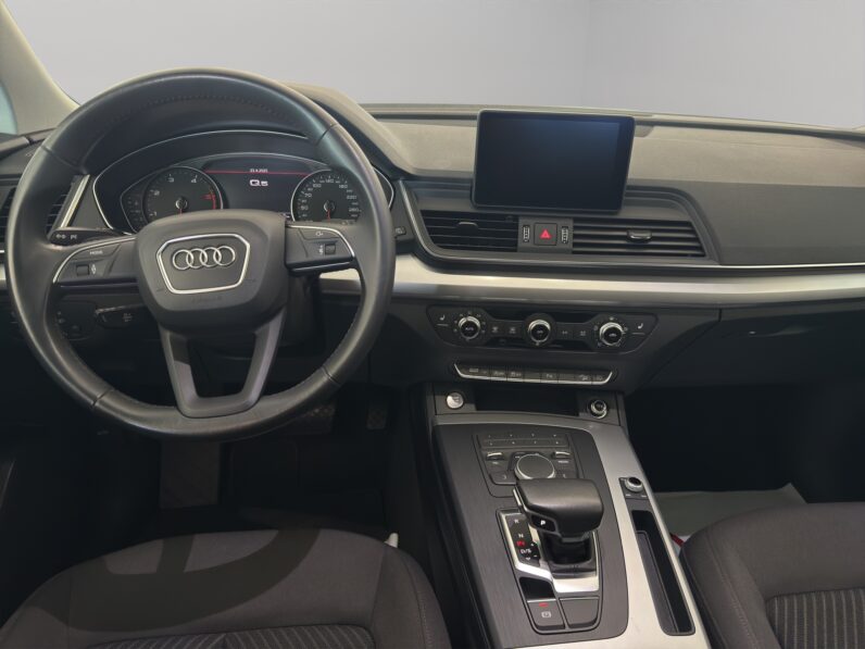 
								Audi q5 full									
