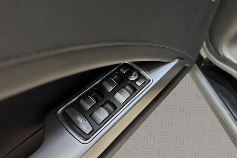 
								Aston Martin rapide V12 5.6 full									