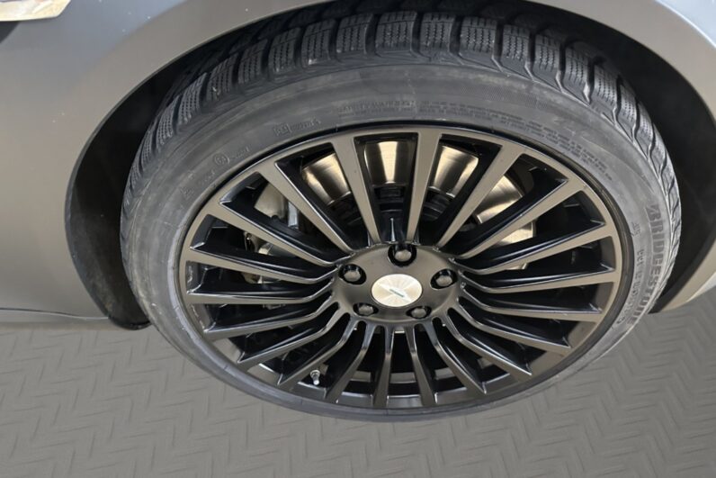 
								Aston Martin rapide V12 5.6 full									