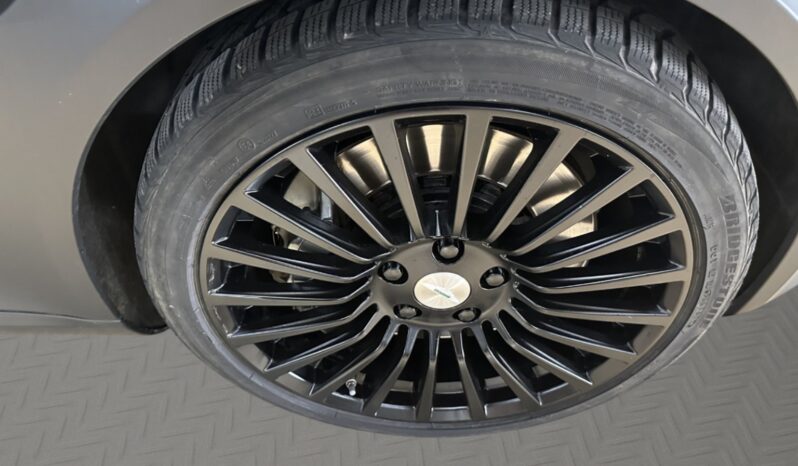 
								Aston Martin rapide V12 5.6 full									