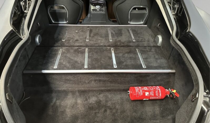 
								Aston Martin rapide V12 5.6 full									