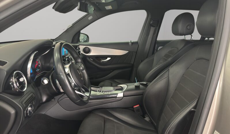 
								Mercedes GLC-300e AMG full									