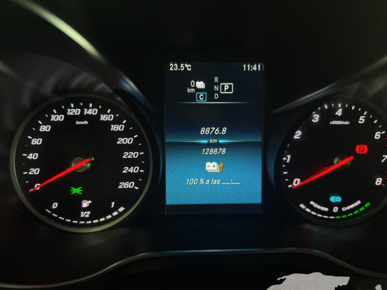 
								Mercedes GLC-300e AMG full									