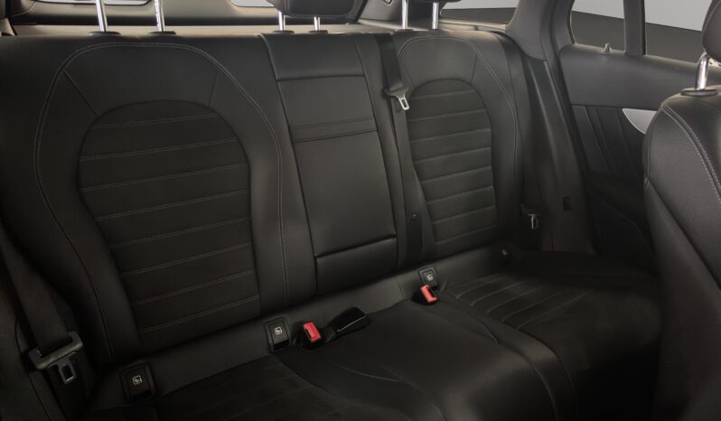 
								Mercedes GLC-300e AMG full									