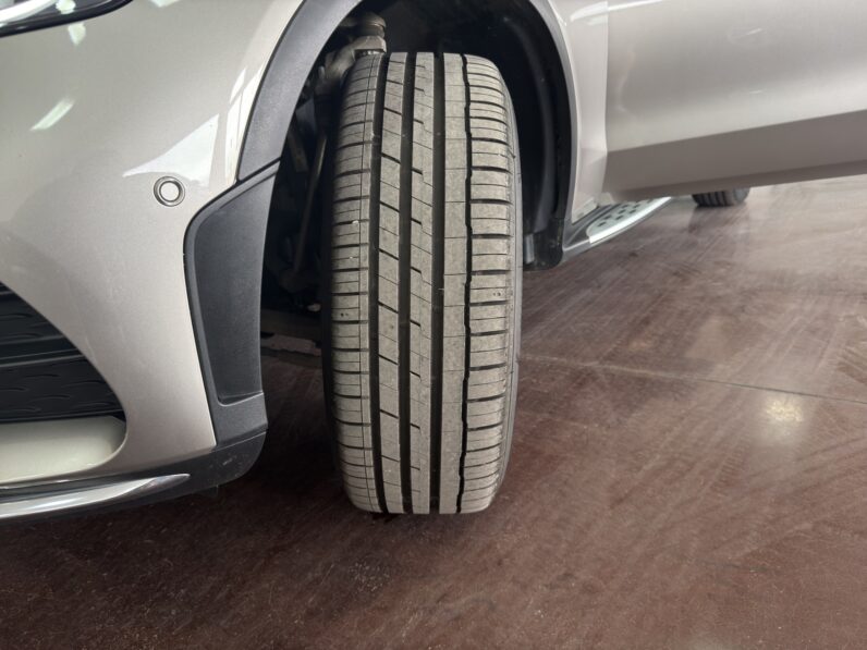 
								Mercedes GLC-300e AMG full									