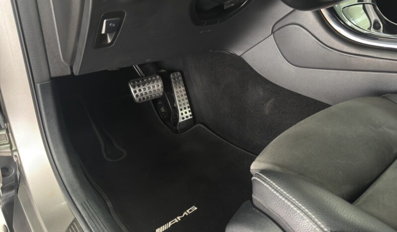 
								Mercedes GLC-300e AMG full									