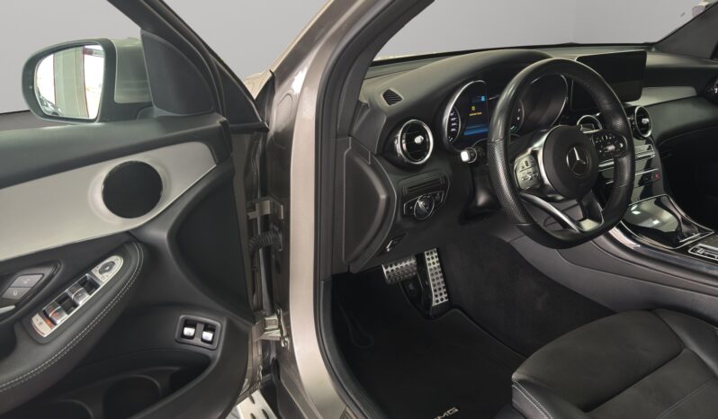 
								Mercedes GLC-300e AMG full									