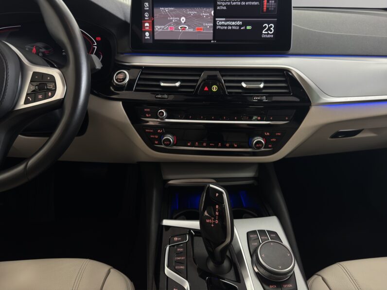 
								BWM SERIE 6 GT 2021 full									