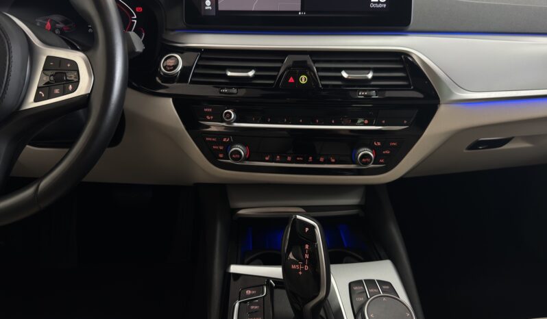 
								BWM SERIE 6 GT 2021 full									