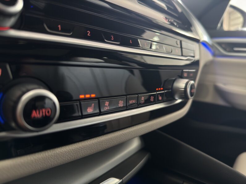 
								BWM SERIE 6 GT 2021 full									