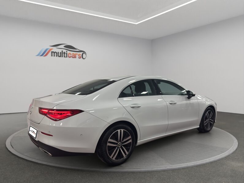 
								Mercedes-Benz CLA 180 (2021) full									