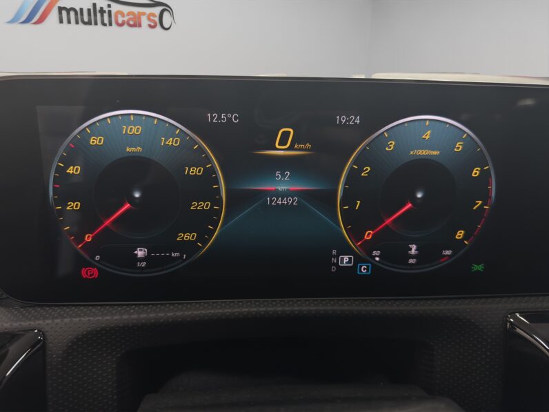 
								Mercedes-Benz CLA 180 (2021) full									