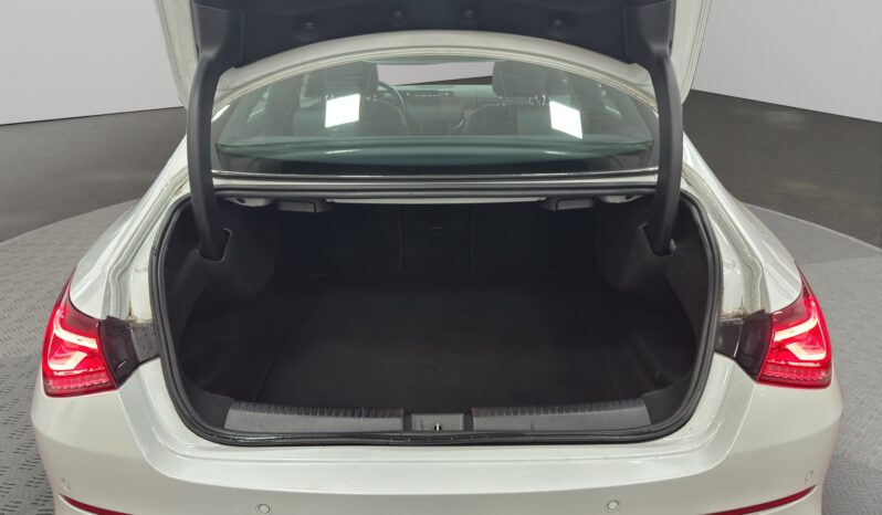 
								Mercedes-Benz CLA 180 (2021) full									