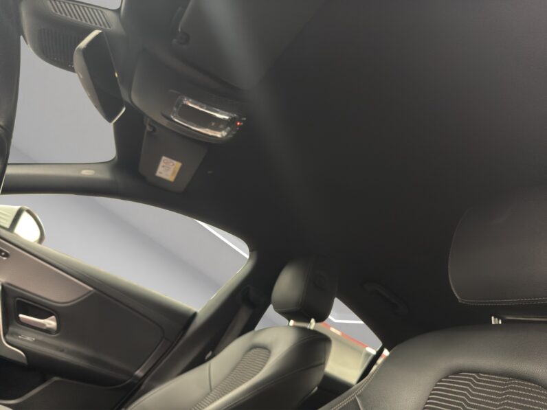 
								Mercedes-Benz CLA 180 (2021) full									